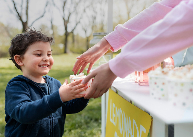 Feeding Hungry Children in Local Schools